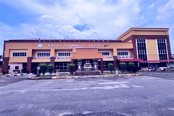 escort Kampong Masjid Tanah