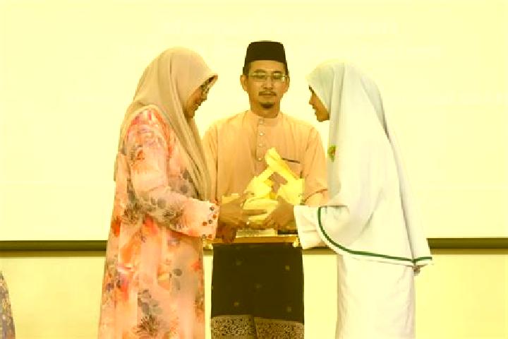 escort Kampong Mulaut