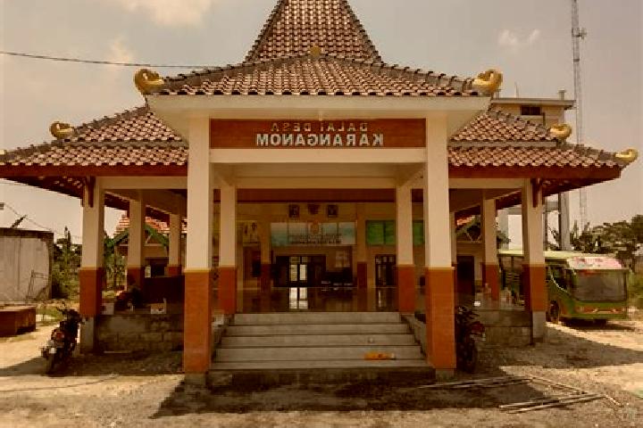 escort Karanganom