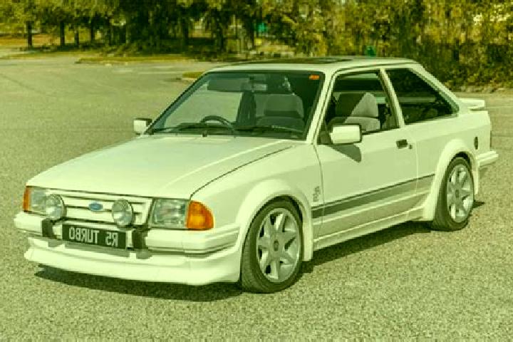 escort Karawatu