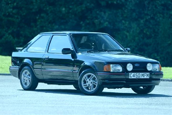 escort Kennett