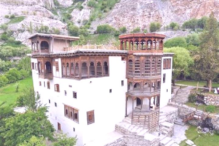 escort Khaplu