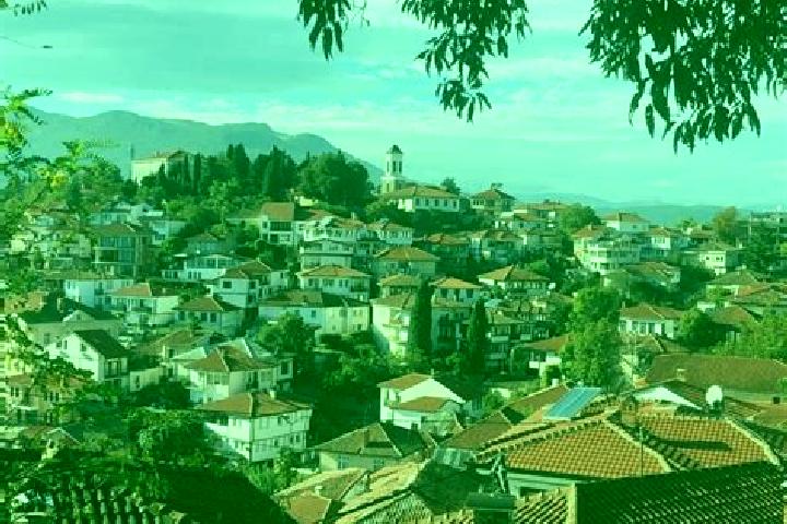 escort Korce