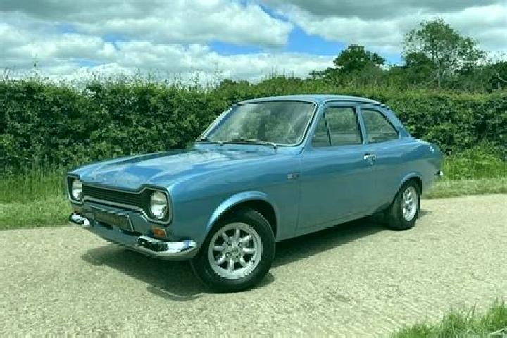 escort Kueplue