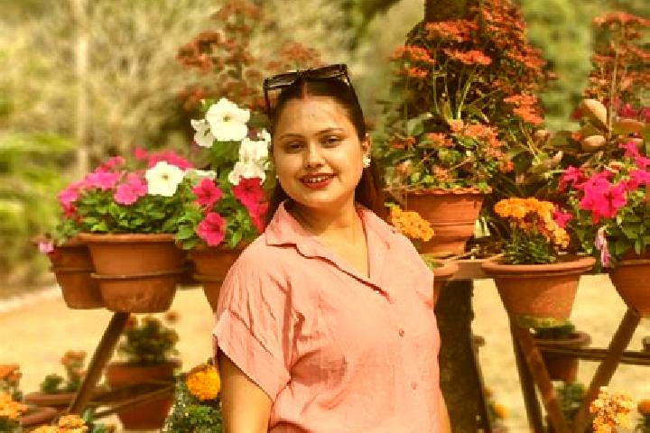 escort Kuri Dulal