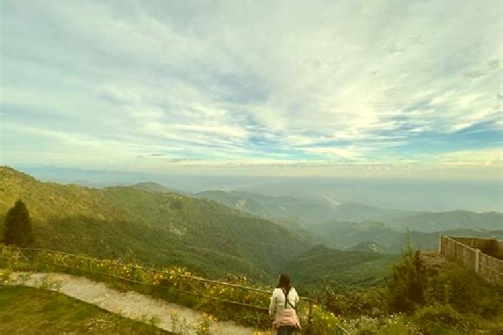 escort Kurseong