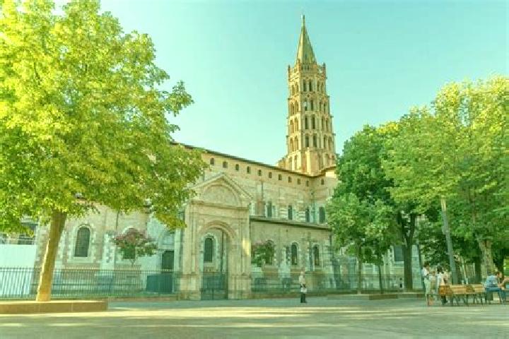 escort Labastide-Saint-Sernin