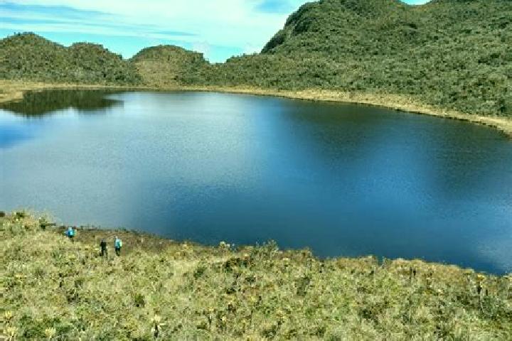 escort Laguna de Santa Rita