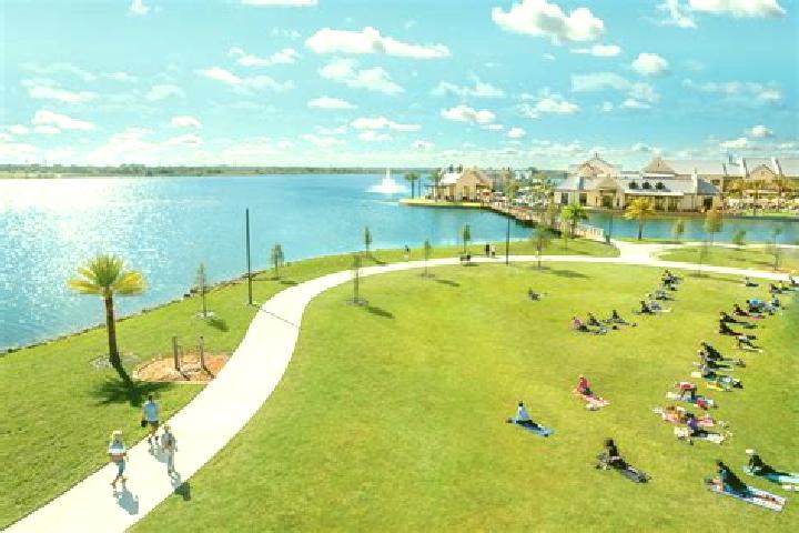 escort Lake Sarasota