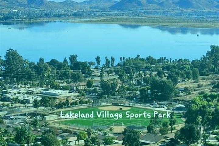 escort Lakeland Village