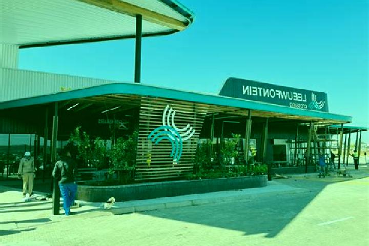 escort Leeuwfontein-C