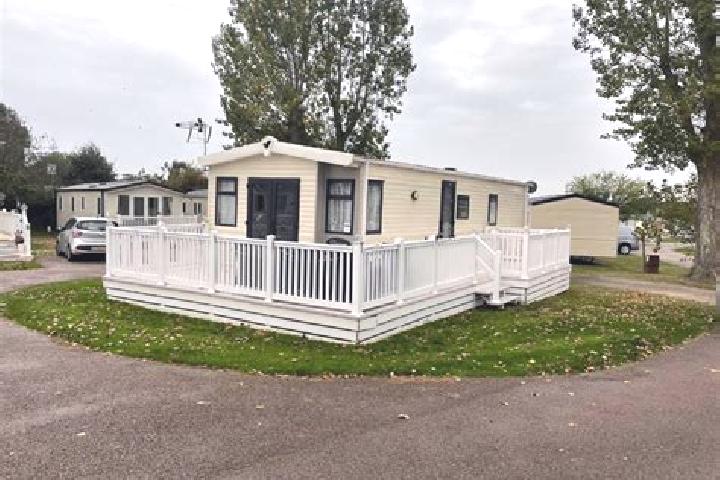 escort Little Clacton