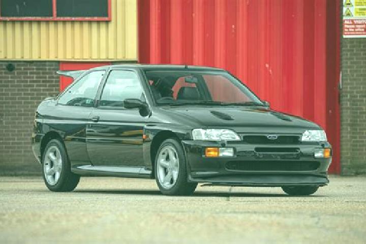 escort Llandyrnog