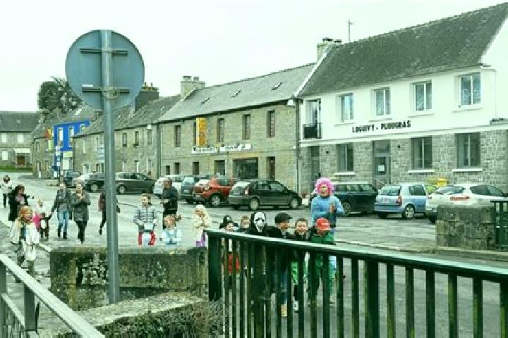 escort Loguivy-Plougras