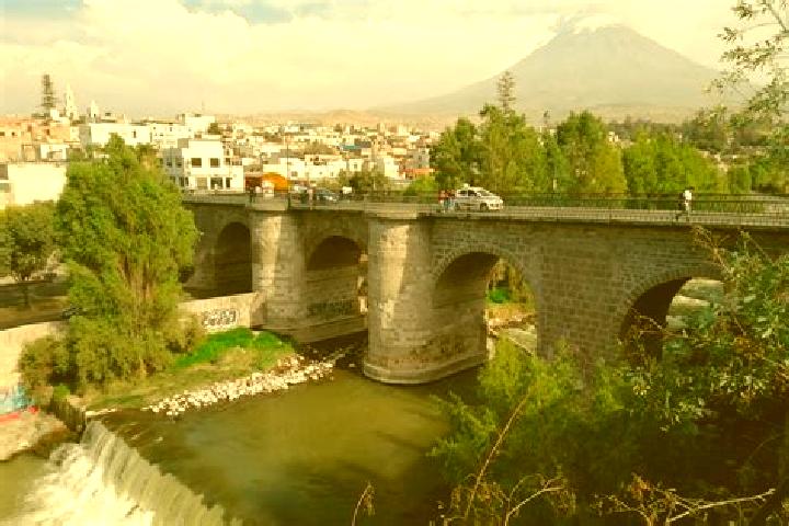 escort Los Puentes