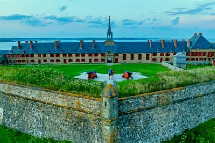 escort Louisbourg