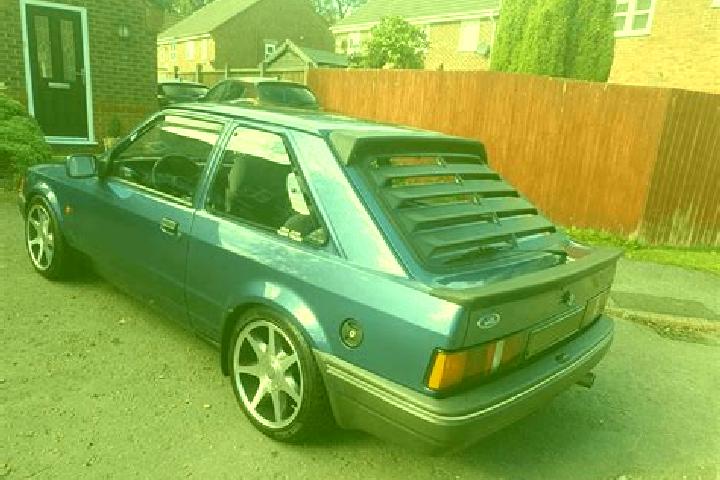 escort Louvres