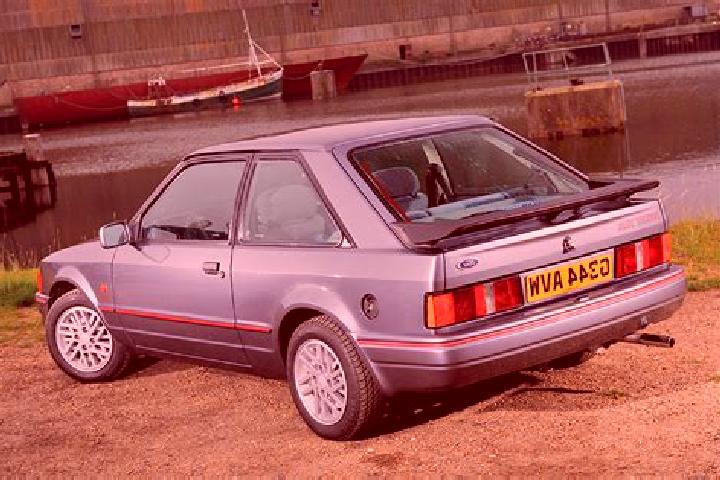 escort Ludgershall