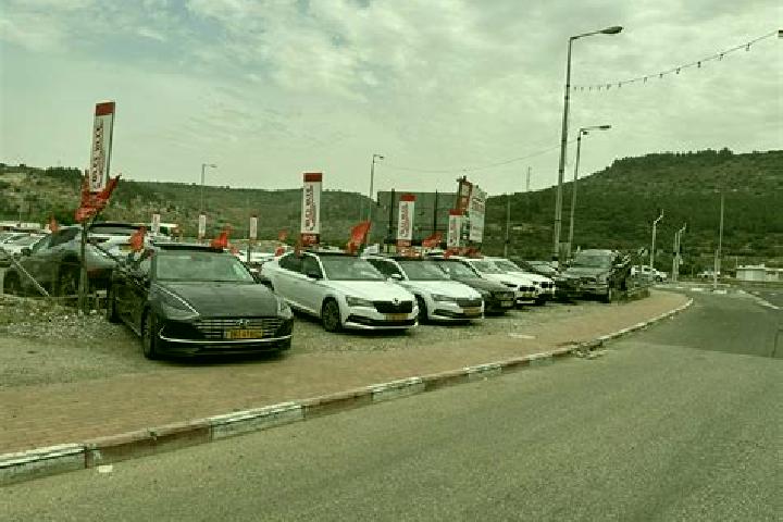 escort Majd el Kurum