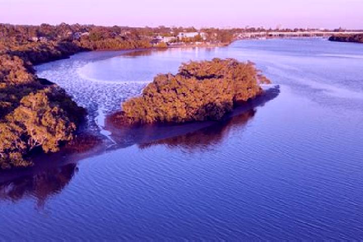 escort Maroochy River