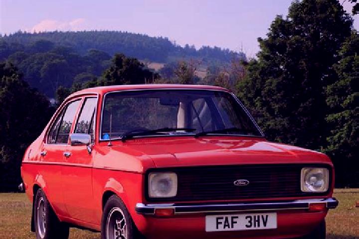 escort Marsworth