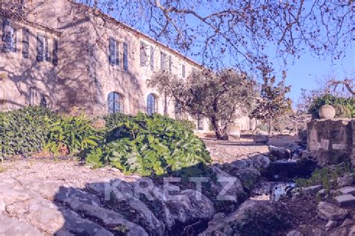 escort Maussane-les-Alpilles