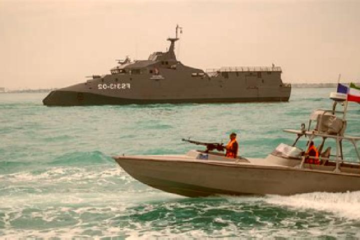 escort Middle Island
