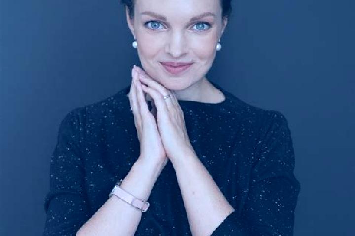 escort Mikhaylovskaya