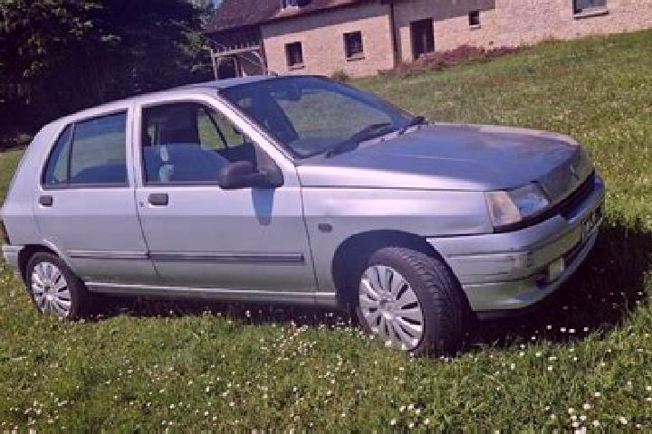 escort Montacher-Villegardin