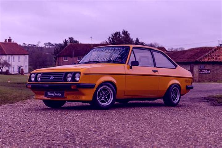 escort Montours