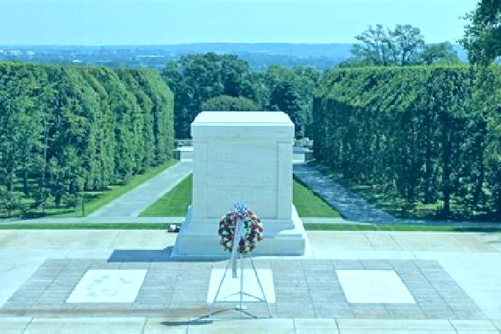 escort Monument