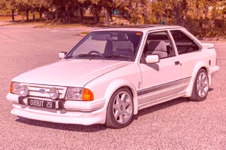 escort Mouzouras