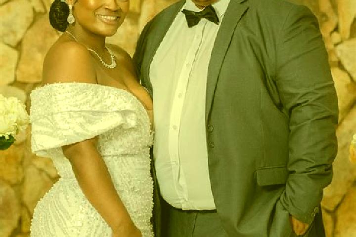 escort Mphaki