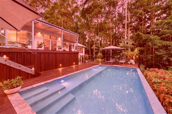 escort Mullumbimby Creek
