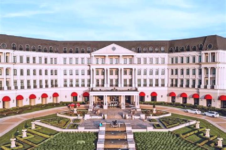 escort Nemacolin