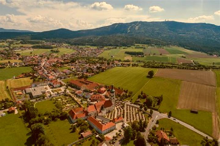 escort Neukirchen beim Heiligen Blut