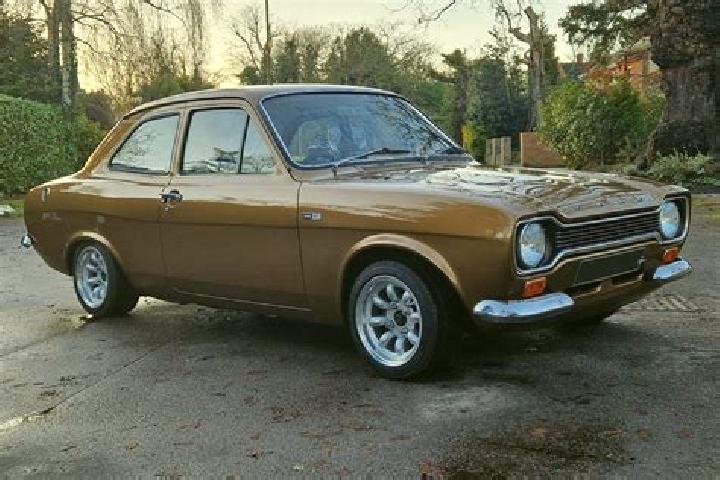 escort Newtownstewart