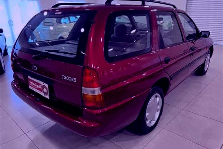 escort Nova Cerekev