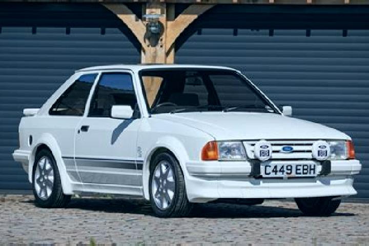 escort Novolugovoye