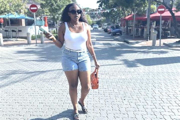 escort Nthabiseng