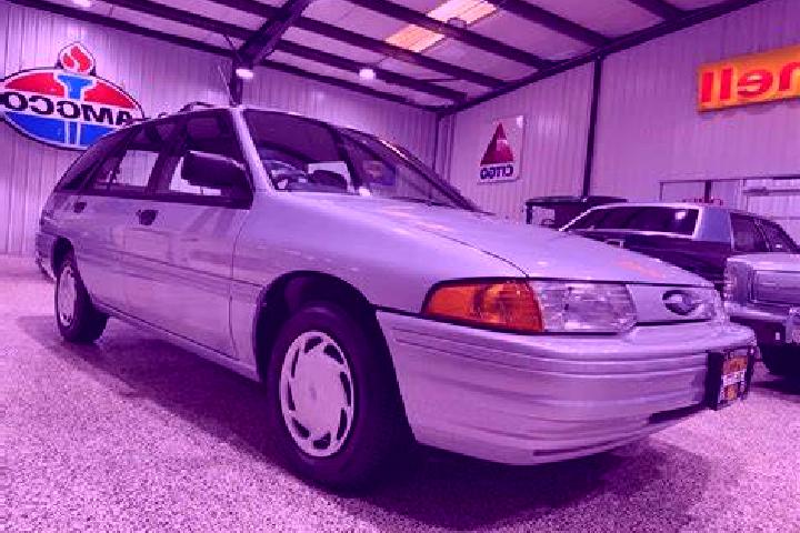 escort Oconomowoc