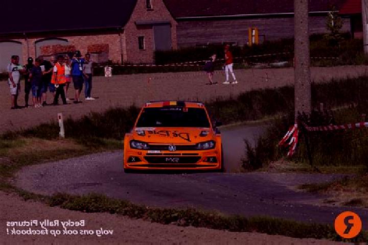 escort Oostrozebeke
