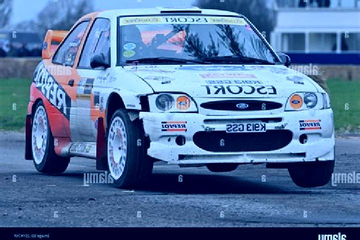 escort Open Stage