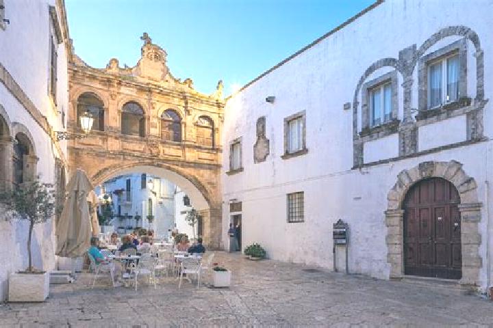 escort Ostuni
