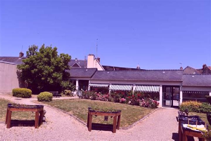 escort Oulchy-le-Chateau