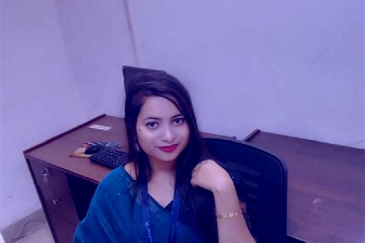 escort Pakhi Khanauri