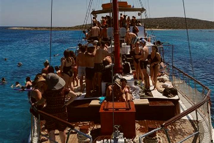 escort Paros