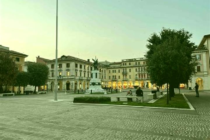 escort Piazza Caduti