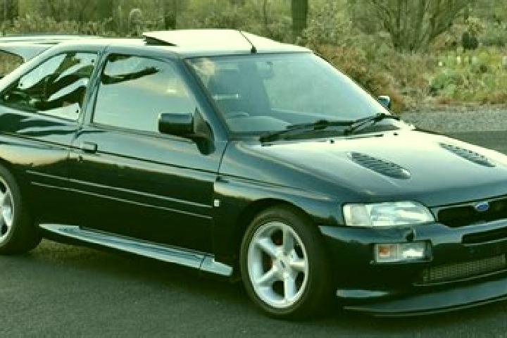 escort Ploudiry