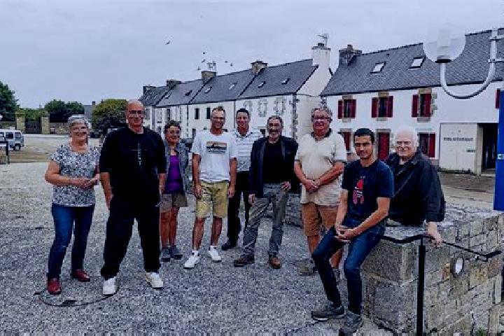 escort Plouegat-Guerand